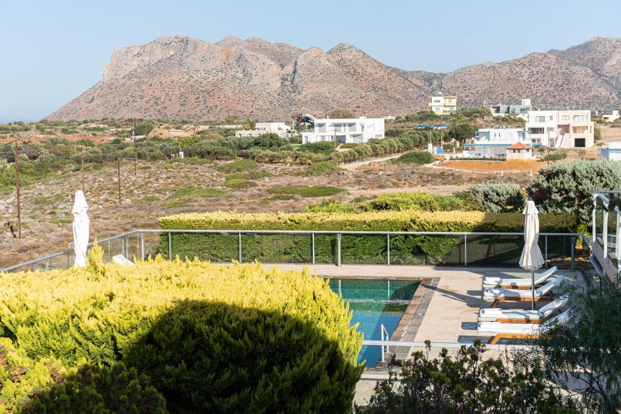 Magnifique Villa Avec Piscine Au Bord De Mer Chorafakia Buitenkant foto